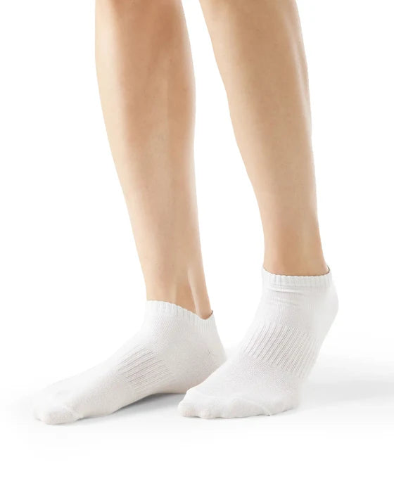 Compact Cotton Elastane Stretch Low Show Socks With StayFresh Treatment - White